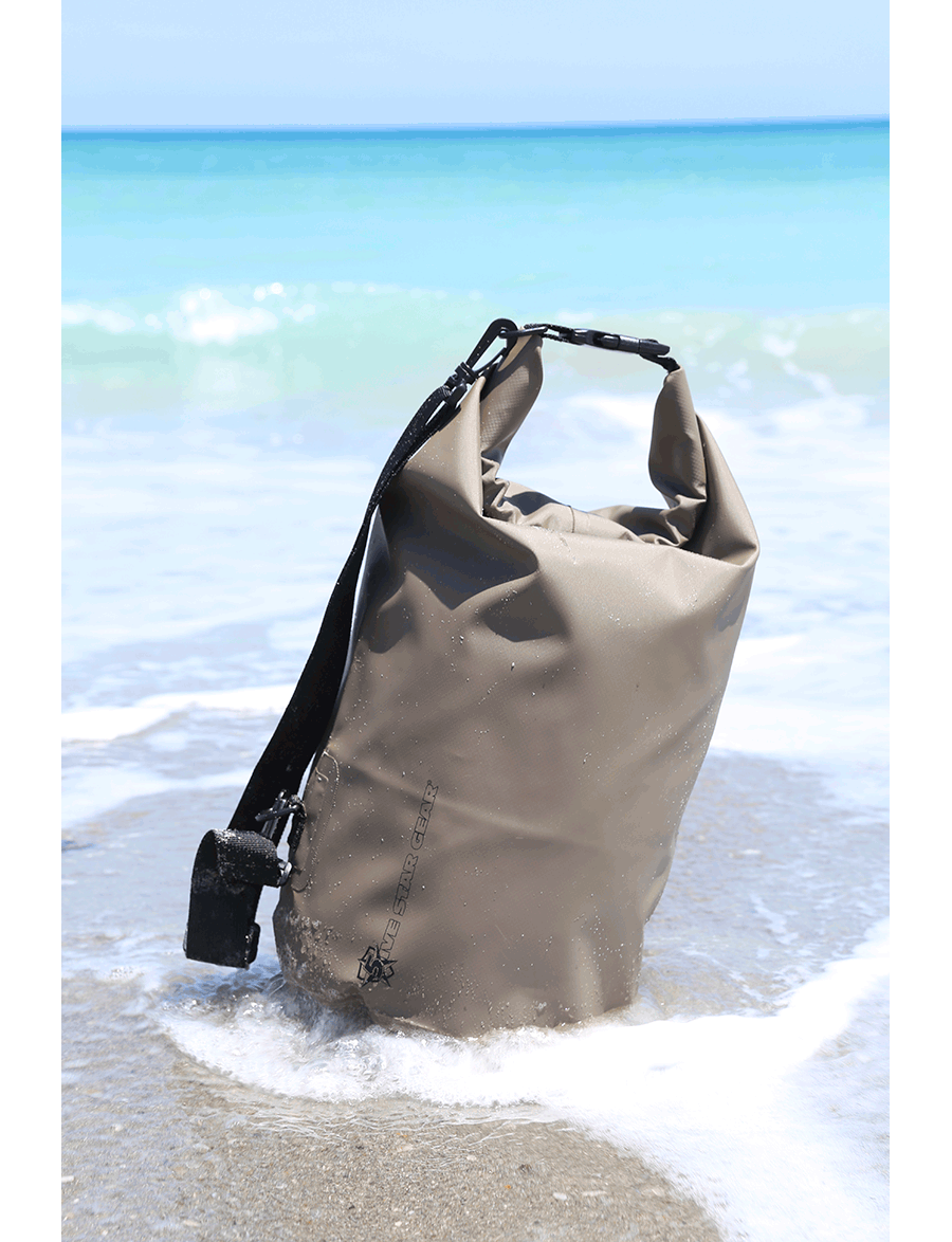 RIVER’S EDGE 20L WATERPROOF DRY BAG